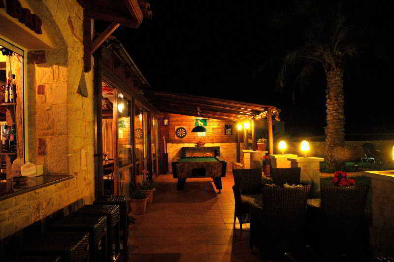 Aparthotel Danelis & Malia (Crete)