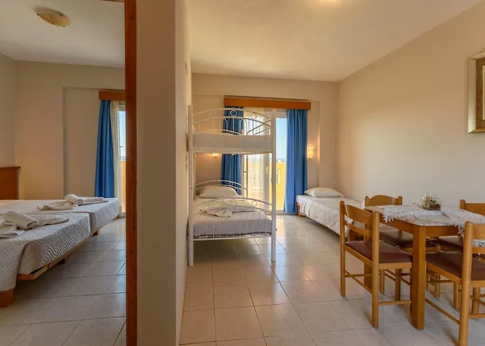 Danelis Studios & Apartments