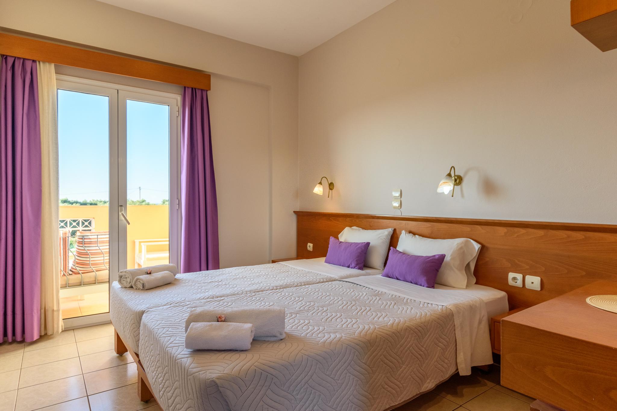 Aparthotel Danelis & Malia (Crete)