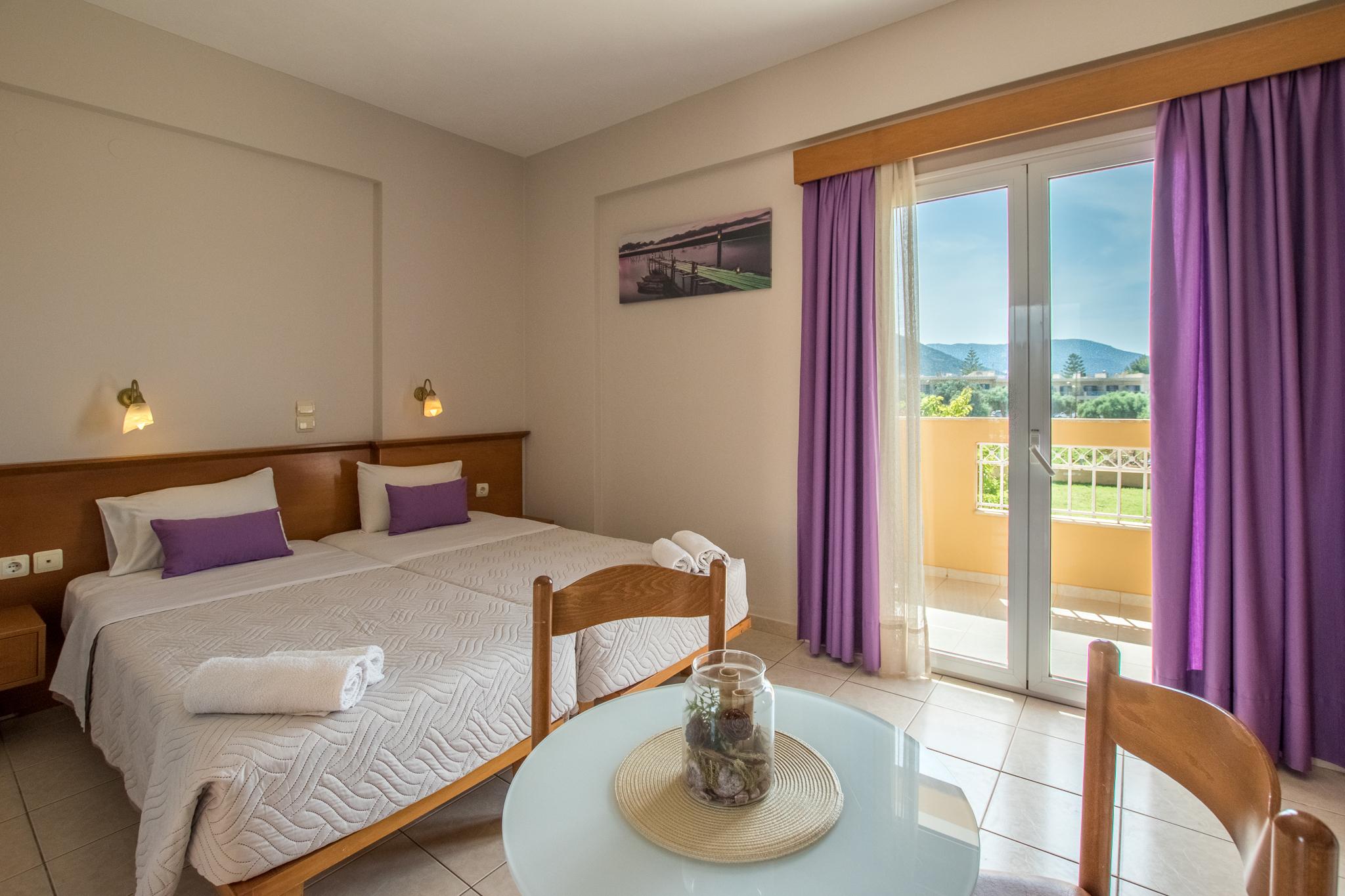 Danelis & Aparthotel Malia (Crete)