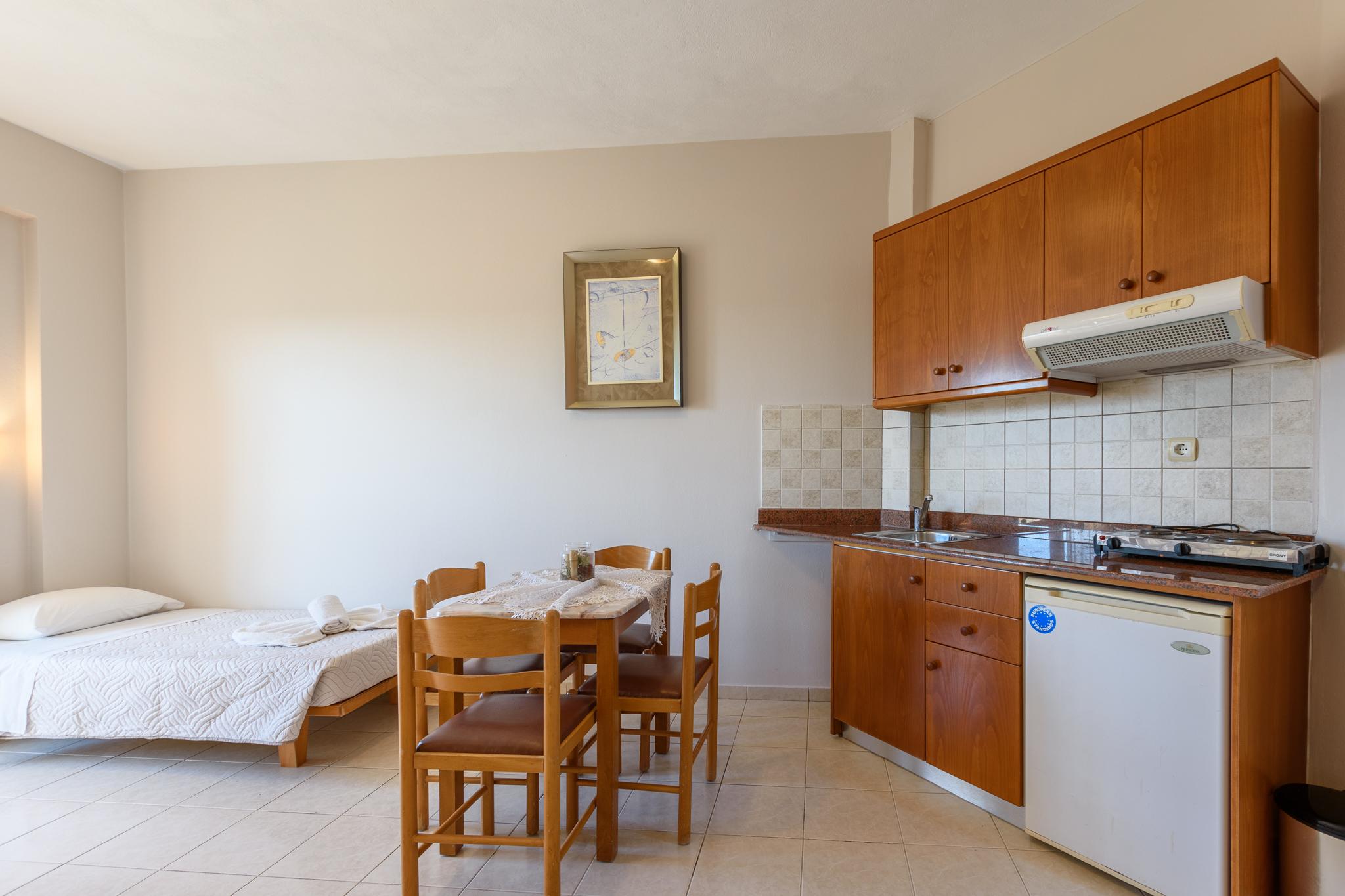Danelis & Aparthotel 3*