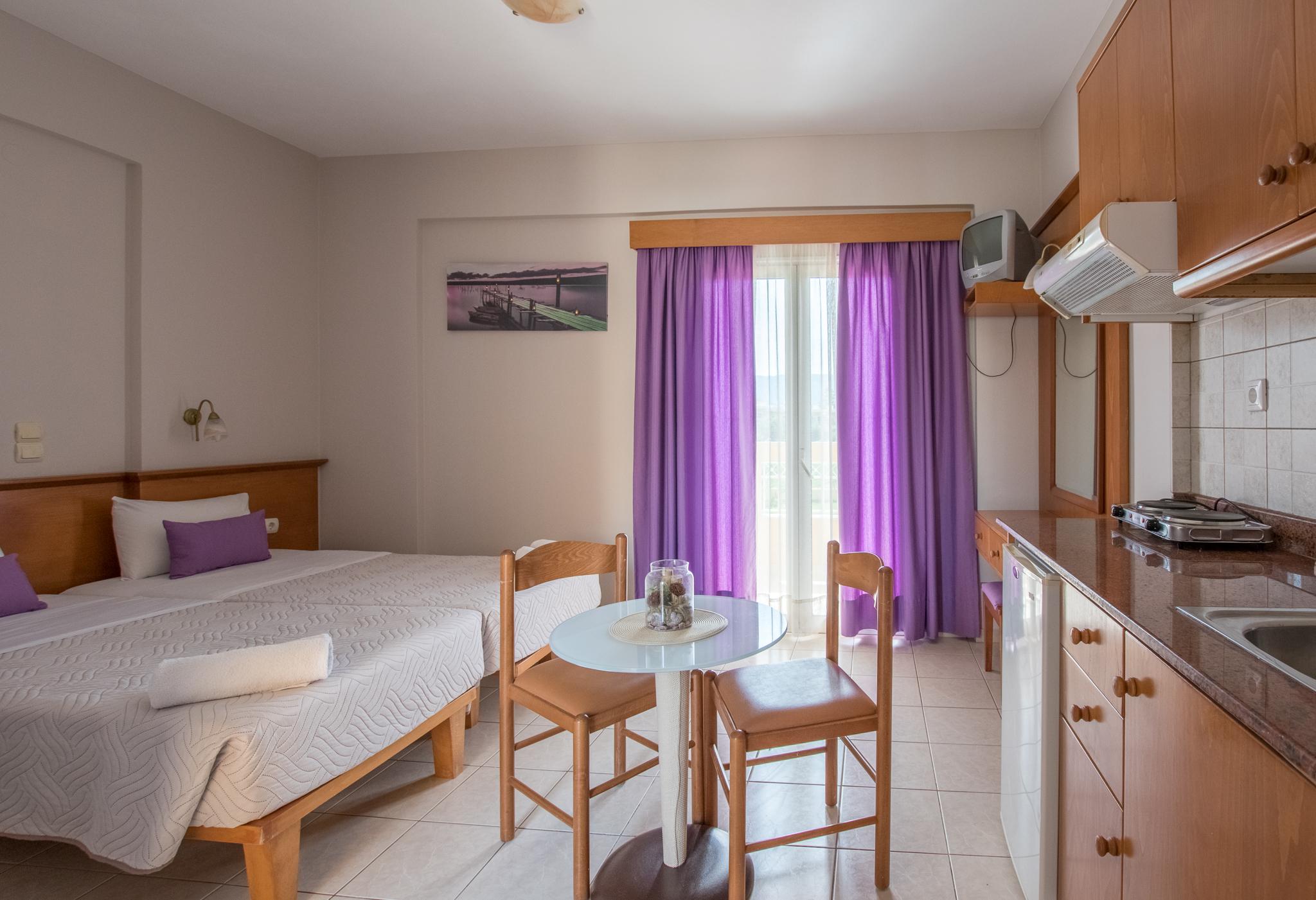 Aparthotel Danelis & Malia (Crete)