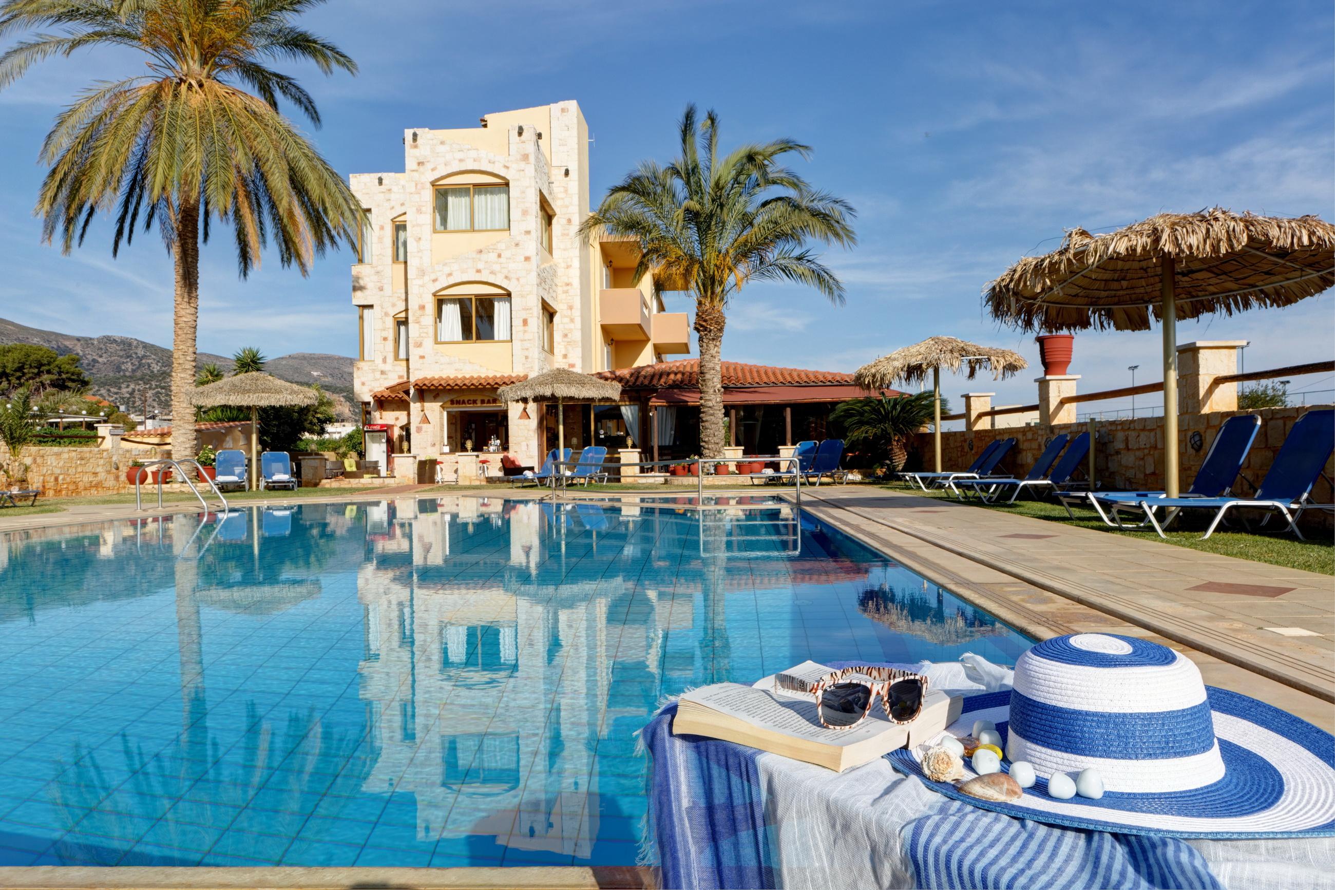 Aparthotel Danelis &