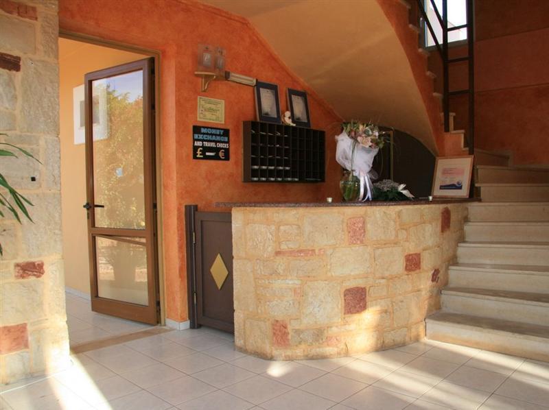 Danelis & Aparthotel