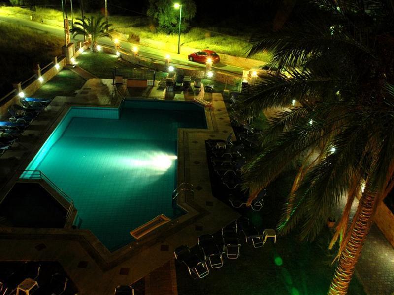 Danelis & Aparthotel 3*