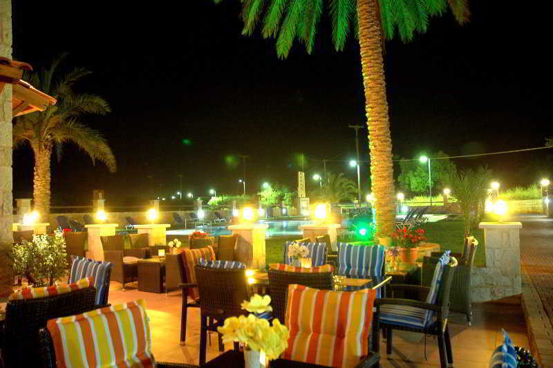 Danelis & Aparthotel 3*